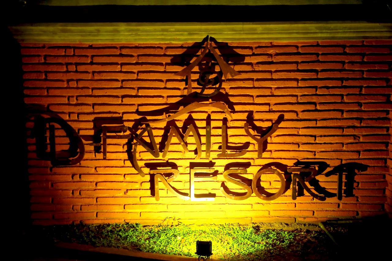 D Family Resort Anuradhapura Exteriör bild