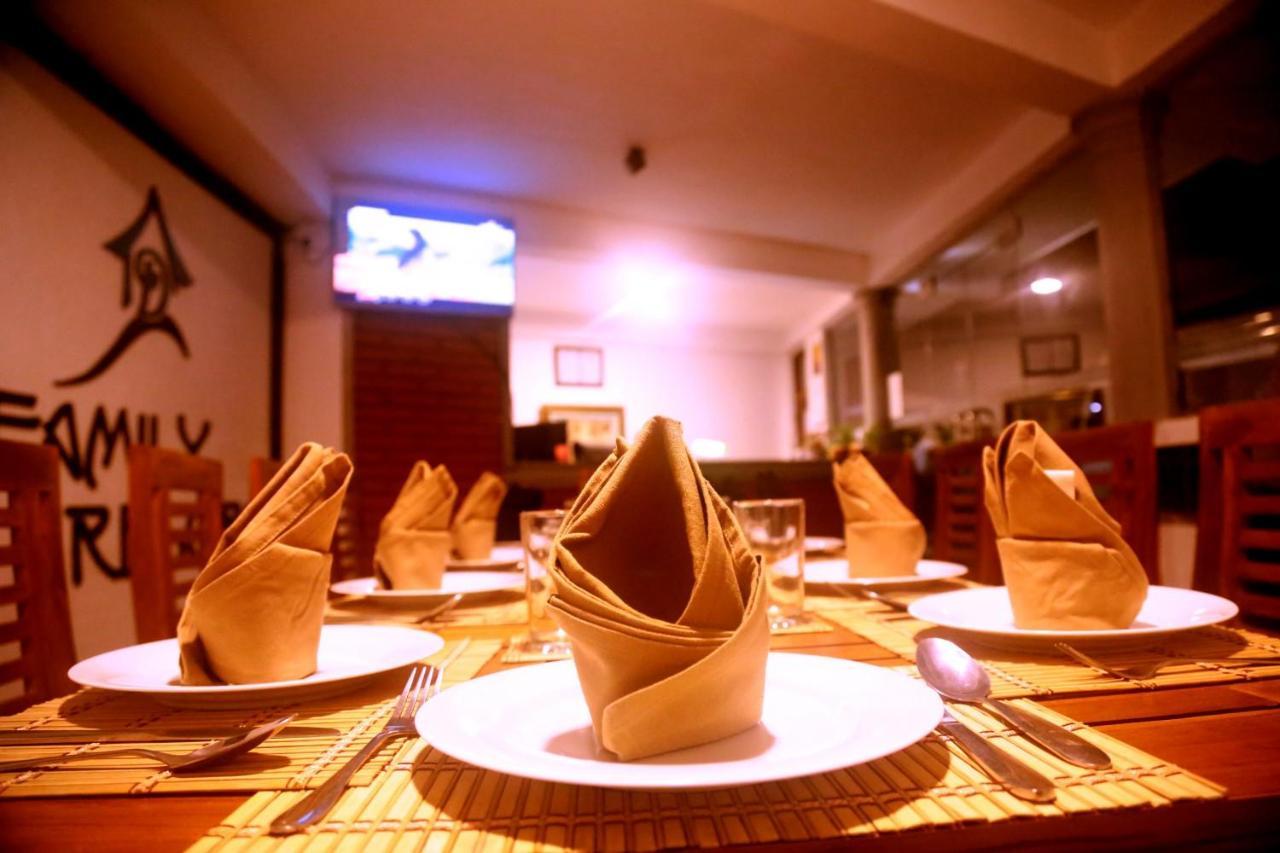 D Family Resort Anuradhapura Exteriör bild
